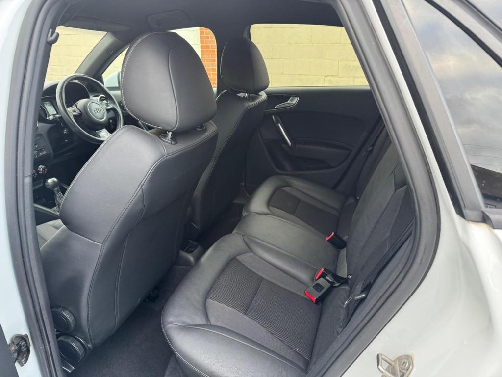 Audi A1 1.4 TFSI S line Sportback S Tronic Euro 5 (s/s) 5dr