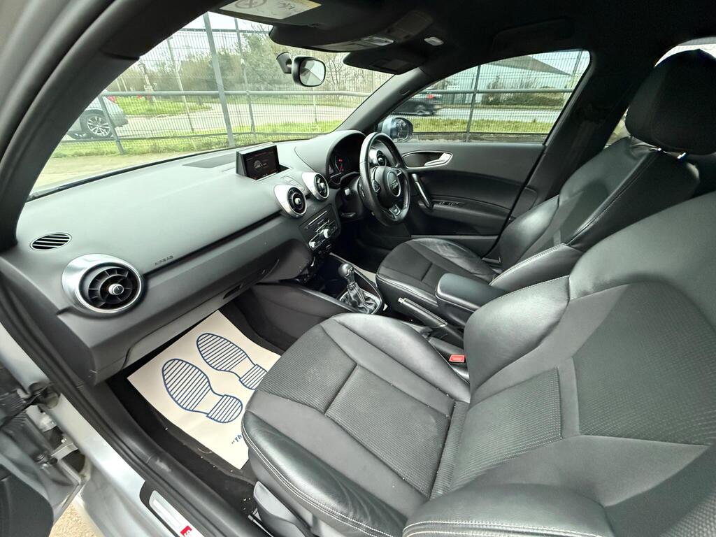 Audi A1 1.4 TFSI CoD S line Sportback S Tronic Euro 6 (s/s) 5dr